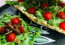 sandwich dans une pâte à pizza